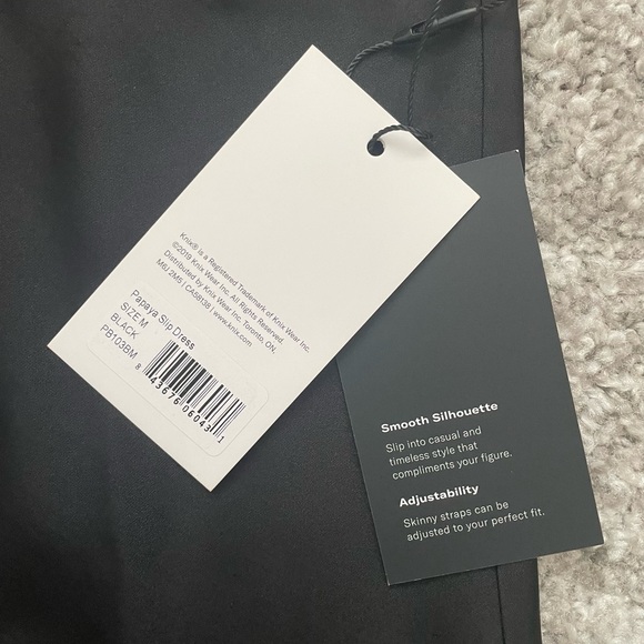 SOLD - Papaya Slip Dress
SIZE M
BLACK - Picture 5 of 5